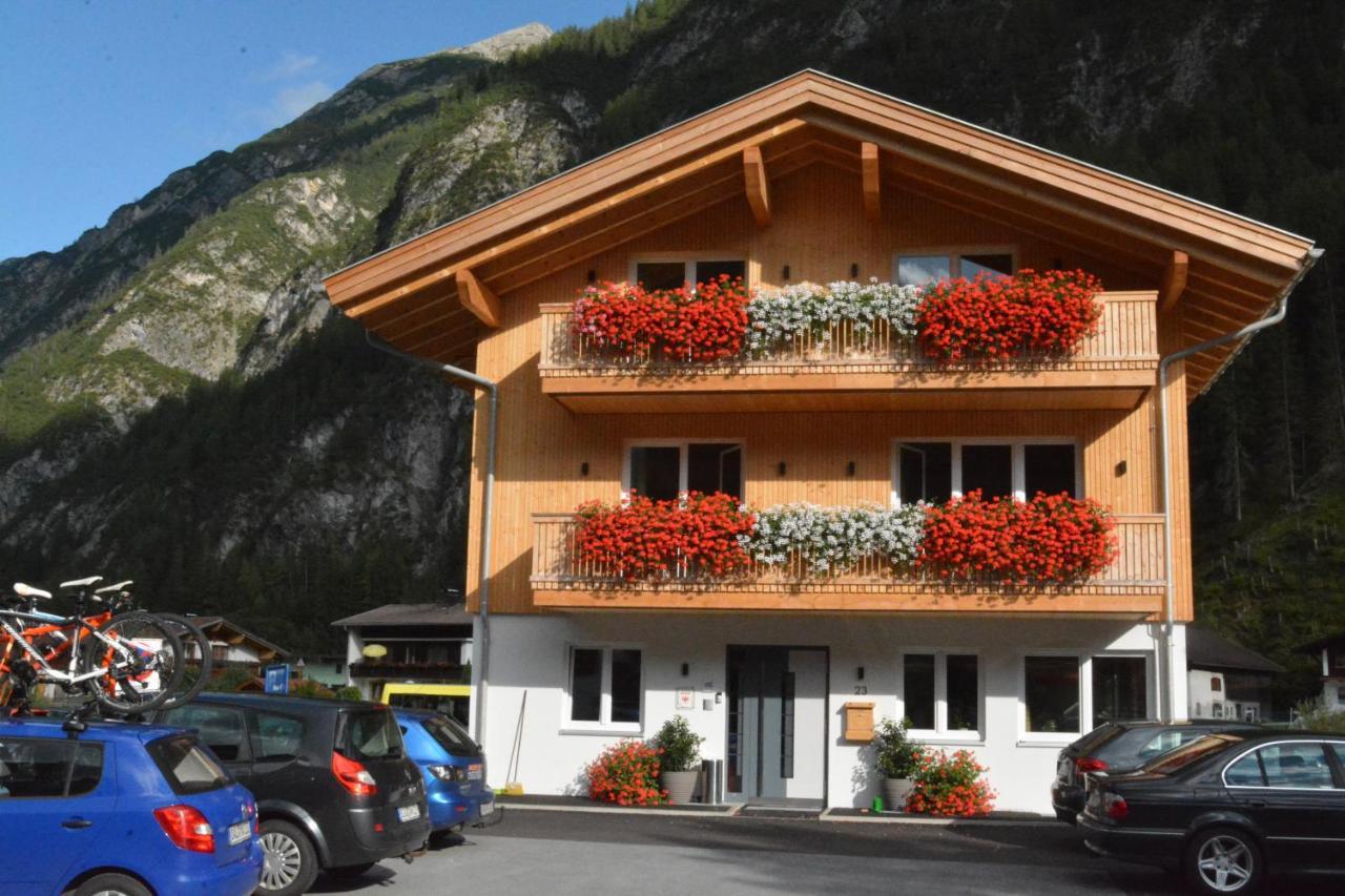 Pension Alpenblick Steeg Exterior foto